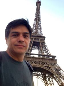 Axayacatl Campos en París