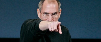 Steve-Jobs-Pointing-Finger-550x230