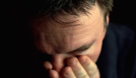 hombre-triste-M-1140x654